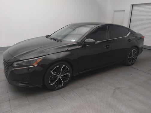 2023 Nissan Altima SR FWD