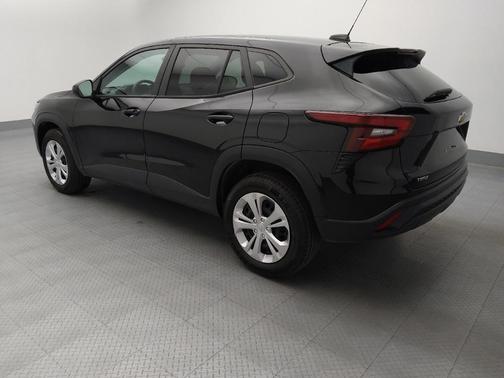 Mosaic Black Metallic 2024 Chevrolet Trax LS