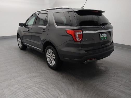 Magnetic Metallic 2019 Ford Explorer XLT