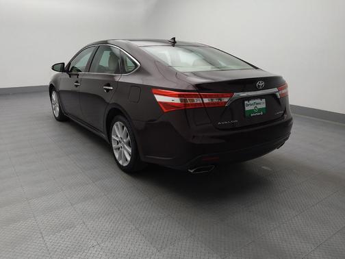 Red 2015 Toyota Avalon Limited