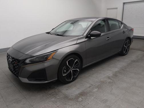 2023 Nissan Altima SR FWD