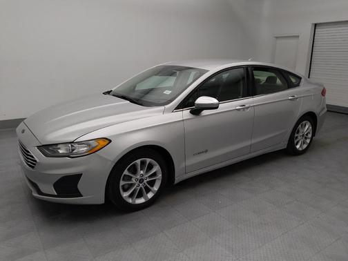 2019 Ford Fusion Hybrid SE