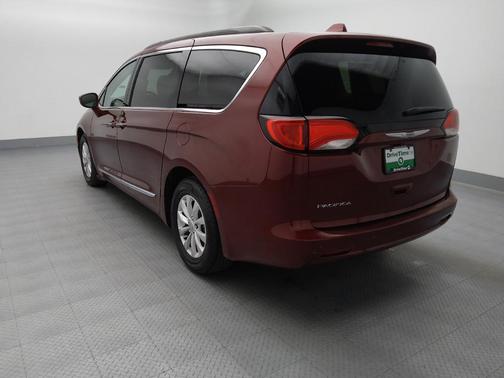 Velvet Red Pearlcoat 2017 Chrysler Pacifica Touring-L