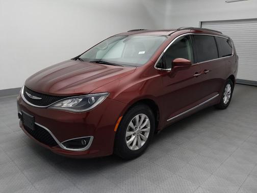 Velvet Red Pearlcoat 2017 Chrysler Pacifica Touring-L