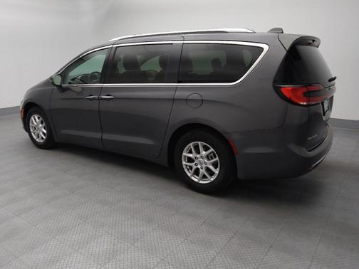 Gray 2021 Chrysler Pacifica Touring L