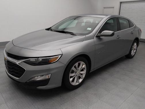 Sterling Gray Metallic 2023 Chevrolet Malibu FWD 1LT