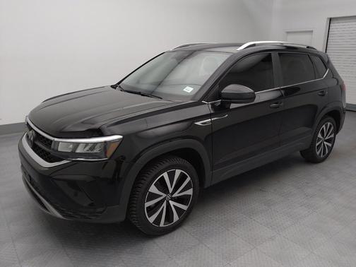 Deep Black Pearl 2023 Volkswagen Taos 1.5T SE