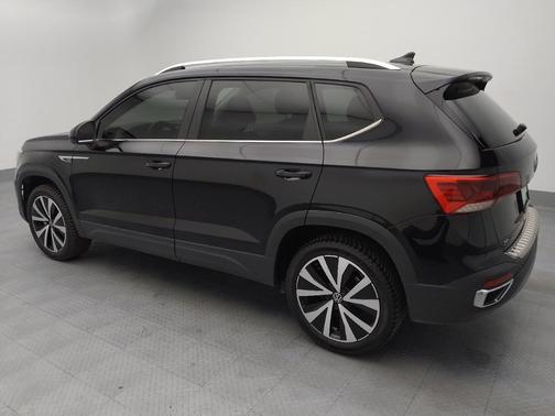 Deep Black Pearl 2023 Volkswagen Taos 1.5T SE