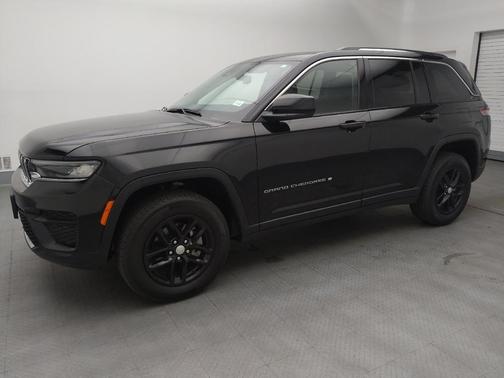 2023 Jeep Grand Cherokee Laredo