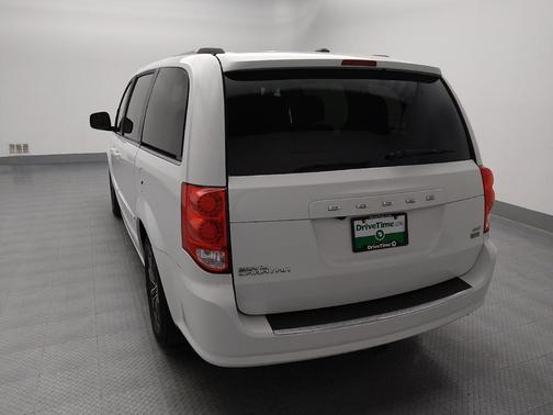 White Knuckle Clearcoat 2017 Dodge Grand Caravan SXT