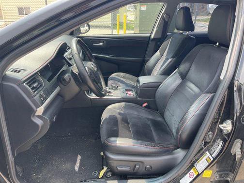 2016 Toyota Camry XSE