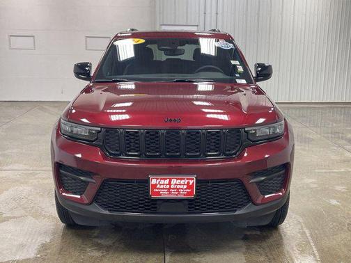 2024 Jeep Grand Cherokee Altitude