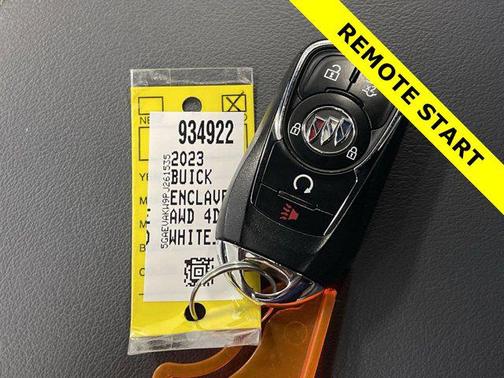 2023 Buick Enclave Essence AWD
