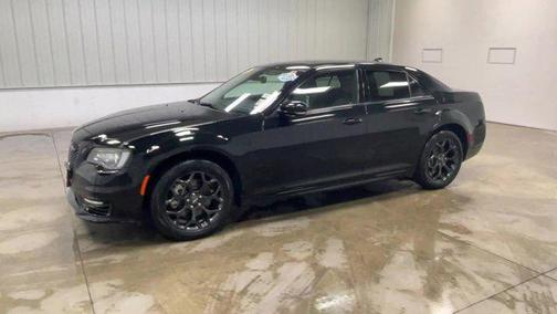 2023 Chrysler 300 Touring