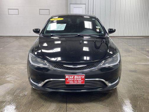 2017 Chrysler 200 Limited