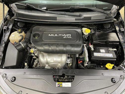 2017 Chrysler 200 Limited