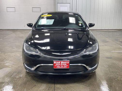 2017 Chrysler 200 Limited
