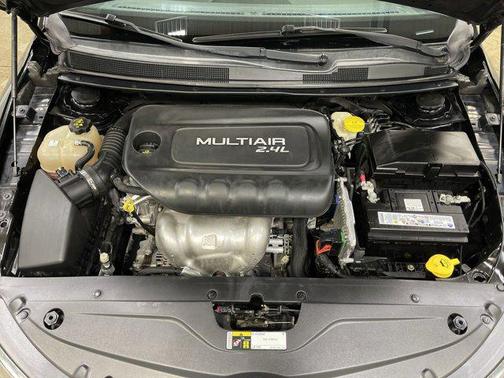 2017 Chrysler 200 Limited