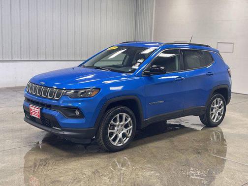 2022 Jeep Compass Latitude Lux
