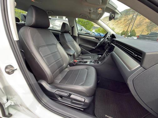 2020 Volkswagen Passat 2.0T SE
