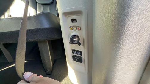 2016 Chrysler Town & Country Touring