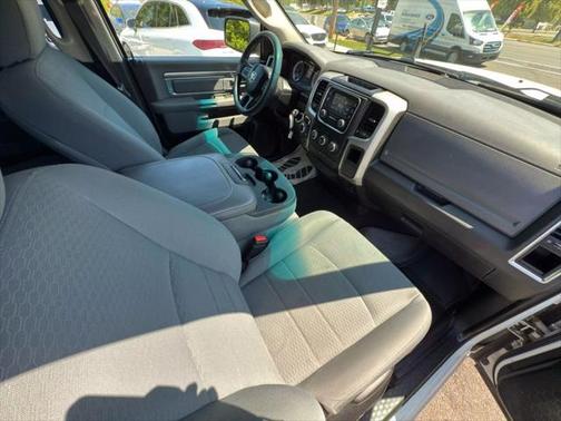 2017 RAM 1500 SLT