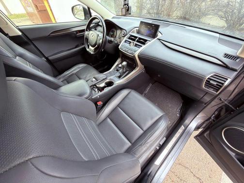 2017 Lexus NX 300h Base