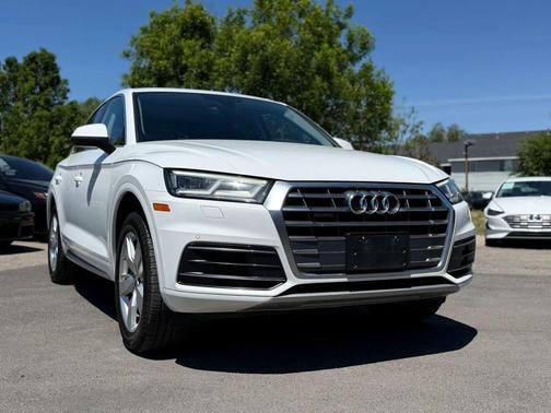 Ibis White 2018 Audi Q5 2.0T Tech Premium