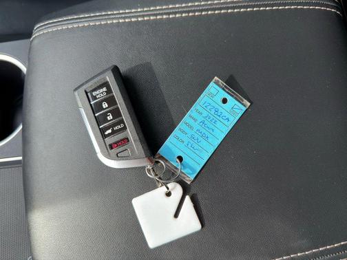 2022 Acura MDX Advance Package