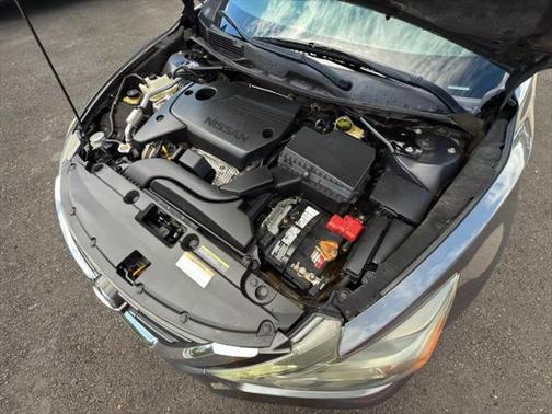 2016 Nissan Altima 2.5 SR
