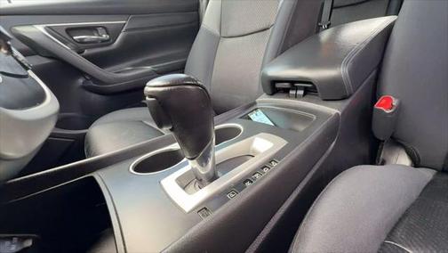 2016 Nissan Altima 2.5 SR