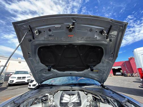 2024 Nissan GT-R Premium Dual-clutch 6-Speed Transmission