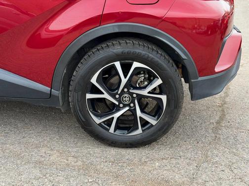 2018 Toyota C-HR XLE