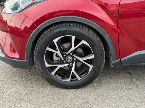 2018 Toyota C-HR XLE