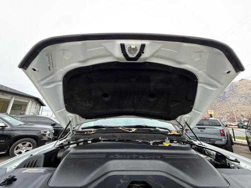 2022 RAM 2500 Tradesman Crew Cab 4x4 8' Box