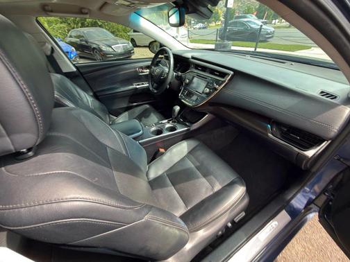 2018 Toyota Avalon Hybrid Limited