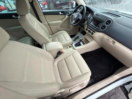 2015 Volkswagen Tiguan Auto SE