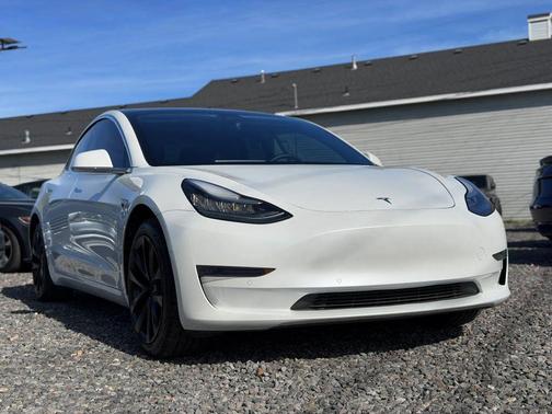 Pearl White Multi-Coat 2020 Tesla Model 3 Standard Range