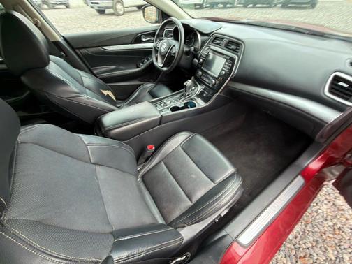 2017 Nissan Maxima SV Sedan 4D