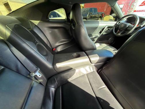 2020 Nissan GT-R Premium Dual-clutch 6-Speed Transmission
