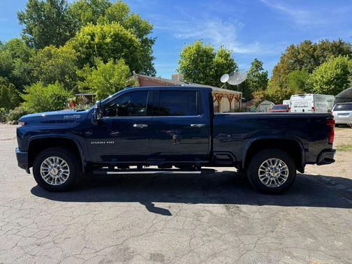 2022 Chevrolet Silverado 2500 High Country