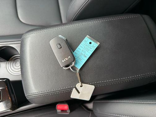 2024 Kia Sportage Hybrid EX