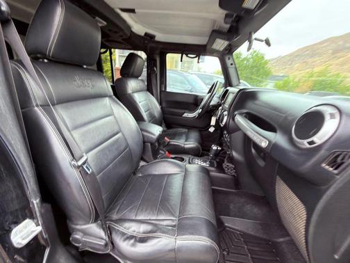 2012 Jeep Wrangler Unlimited Sahara