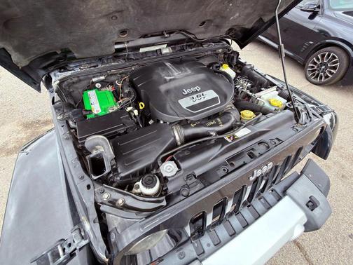 2012 Jeep Wrangler Unlimited Sahara