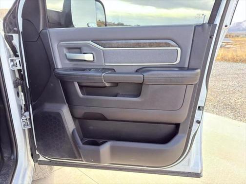 2019 RAM 2500 Big Horn Crew Cab 4x4 6'4' Box