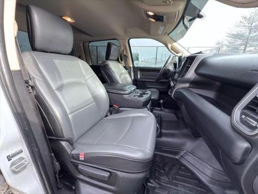 2019 RAM 2500 Tradesman Crew Cab 4x4 8' Box