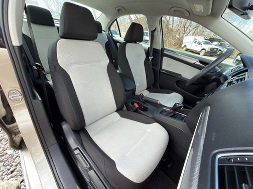 2015 Volkswagen Jetta 1.8T SE