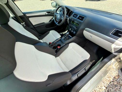 2015 Volkswagen Jetta 1.8T SE