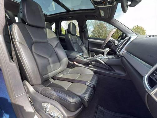 2013 Porsche Cayenne GTS