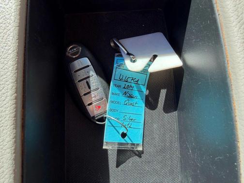 2014 Nissan Quest LE